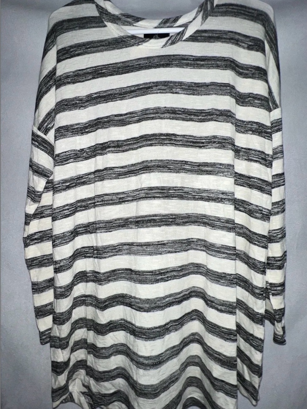 NWT Angie Large 3/4 Long Sleeve Top PTP 22"